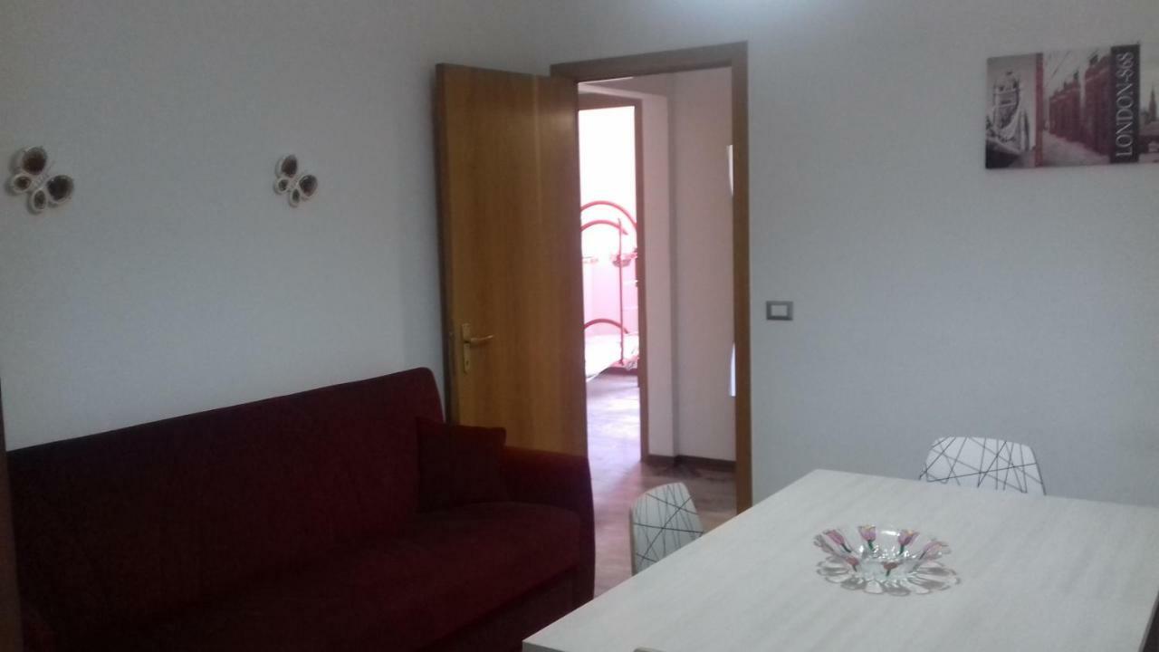 App Sul Lungomare Apartman San Benedetto del Tronto Kültér fotó