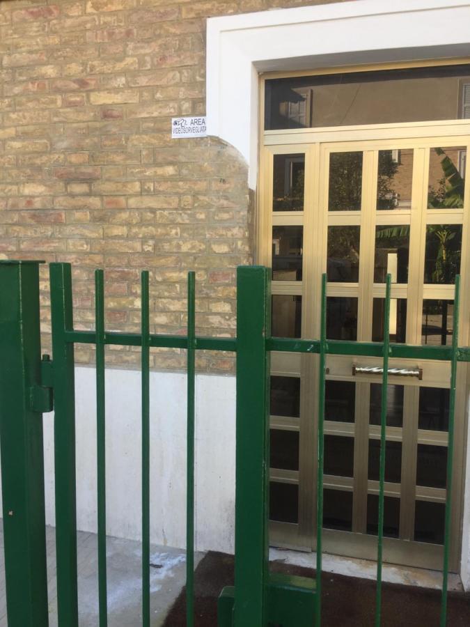 App Sul Lungomare Apartman San Benedetto del Tronto Kültér fotó